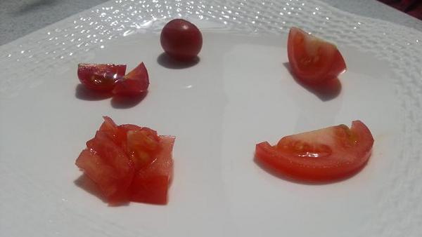トマト食べ比べ.jpg