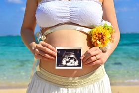 妊婦と写真.jpg