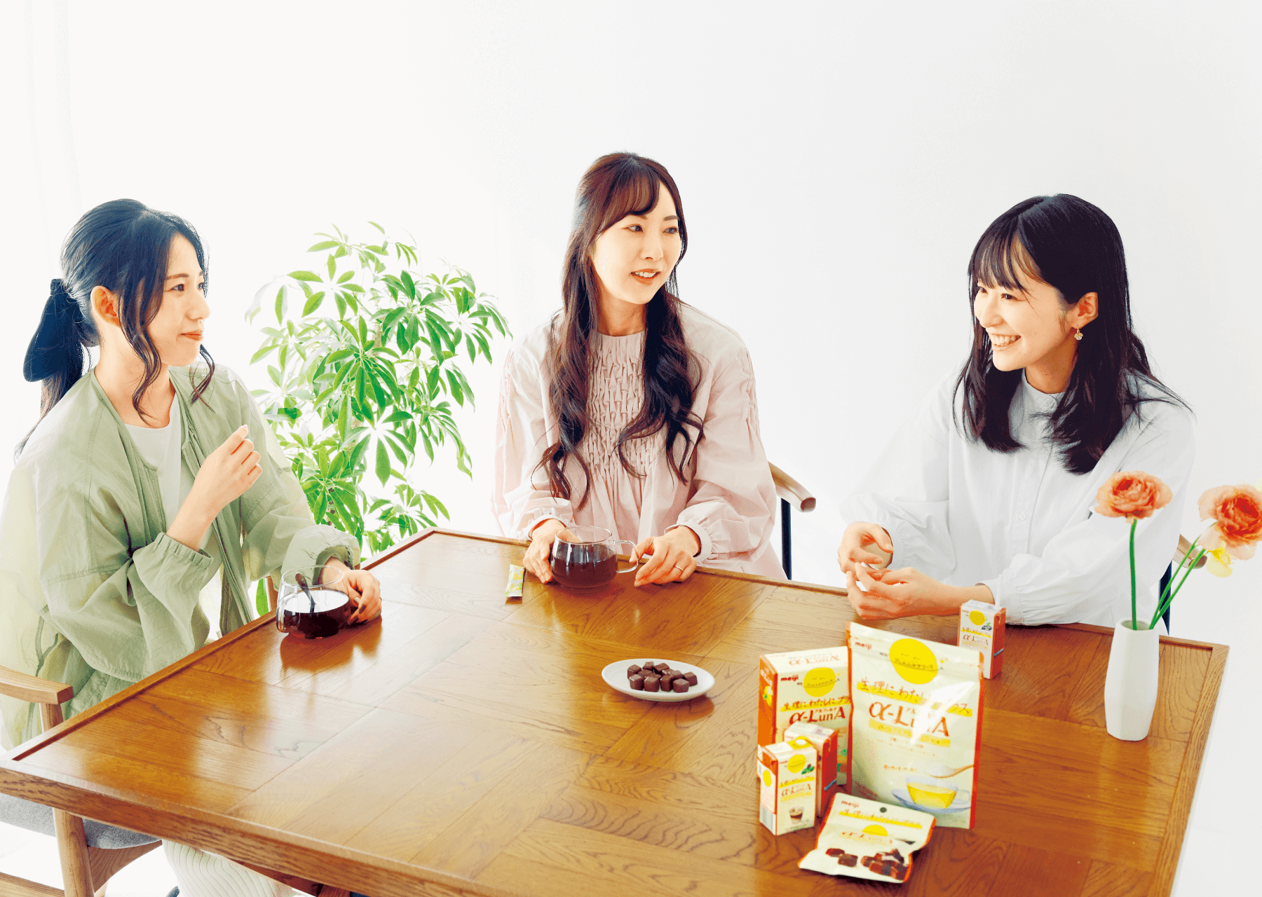 いつも笑顔で子育てしたいから食べて飲んで手軽においしい明治のα-LunA