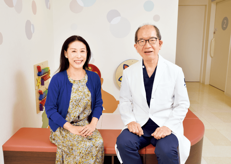 Happy-Noteマタニティ&ベビー編集長中西恵子とクリニックばんびぃに（小児科）院長の時田章史先生の画像